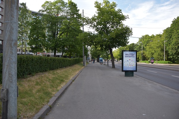 ヘルシンキ市内の歩道