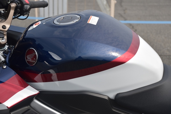 ホンダ Vfr800f 試乗レビュー あおぶさモーターサイクル